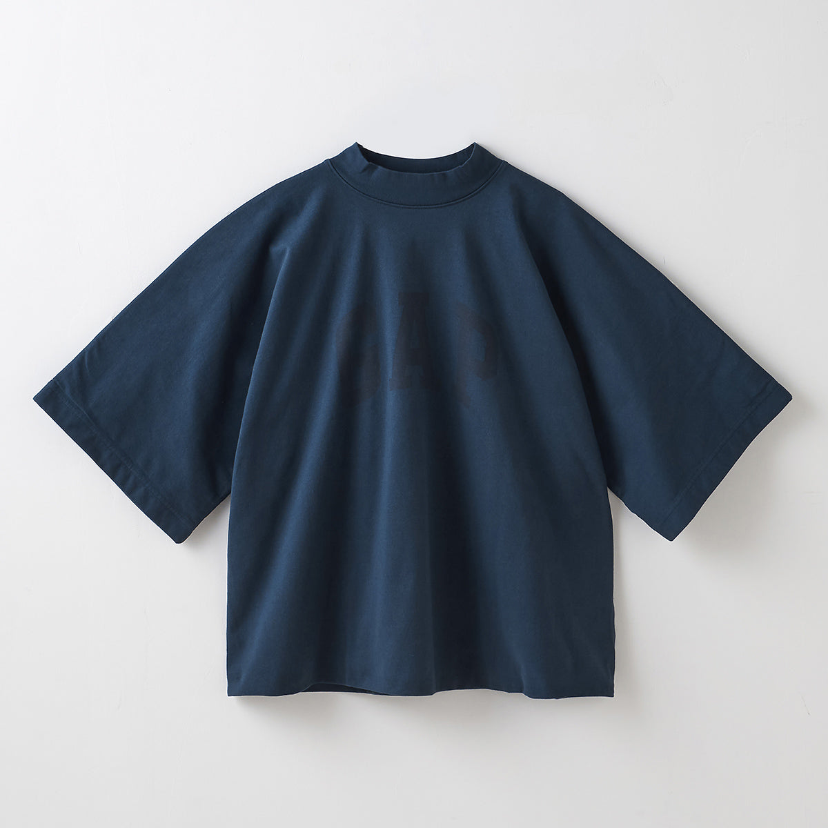 YEEZY × GAP ENGINEERED BY BALENCIAGA 78 CROP DOVE NO SEAM TEE 471281-0 –  NUMBER11