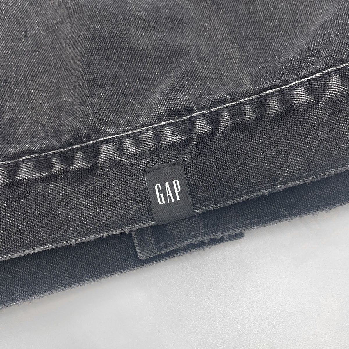 [YEEZY × GAP ENGINEERED BY BALENCIAGA] 83 PADDED DENIM JACKET GREY WASH 528618-00-2 GREY WASH