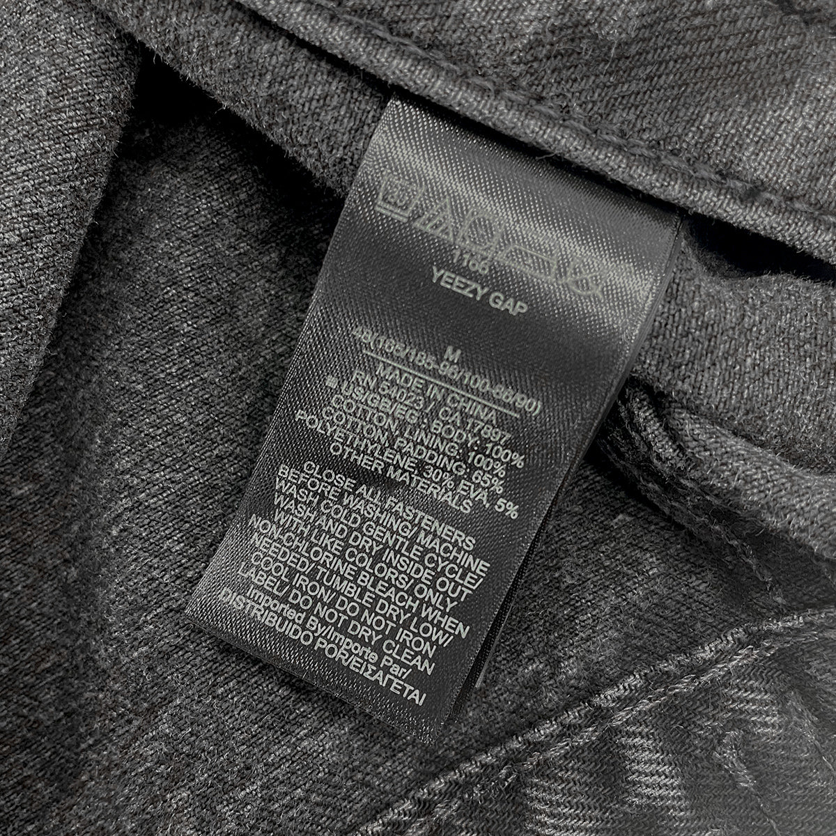 [YEEZY × GAP ENGINEERED BY BALENCIAGA] 83 PADDED DENIM JACKET GREY WASH 528618-00-2 GREY WASH